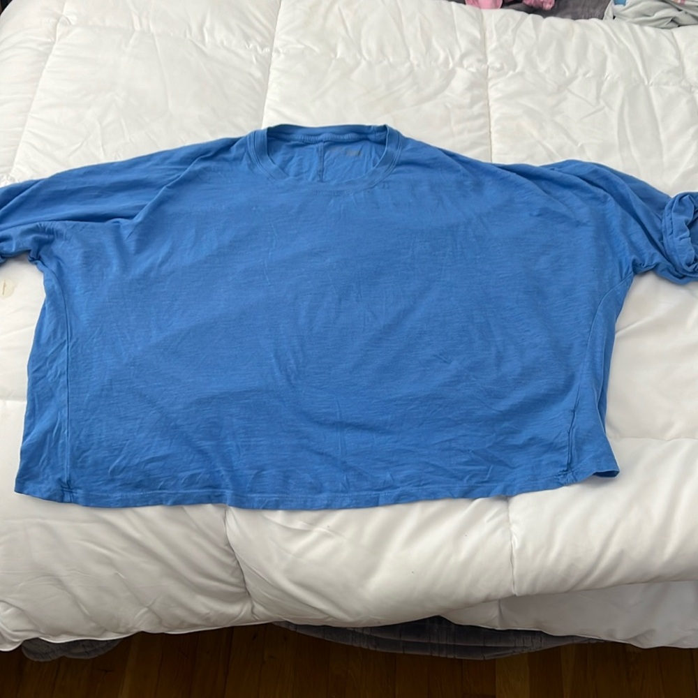 AERIE,quarter length crop top blue lightly worn